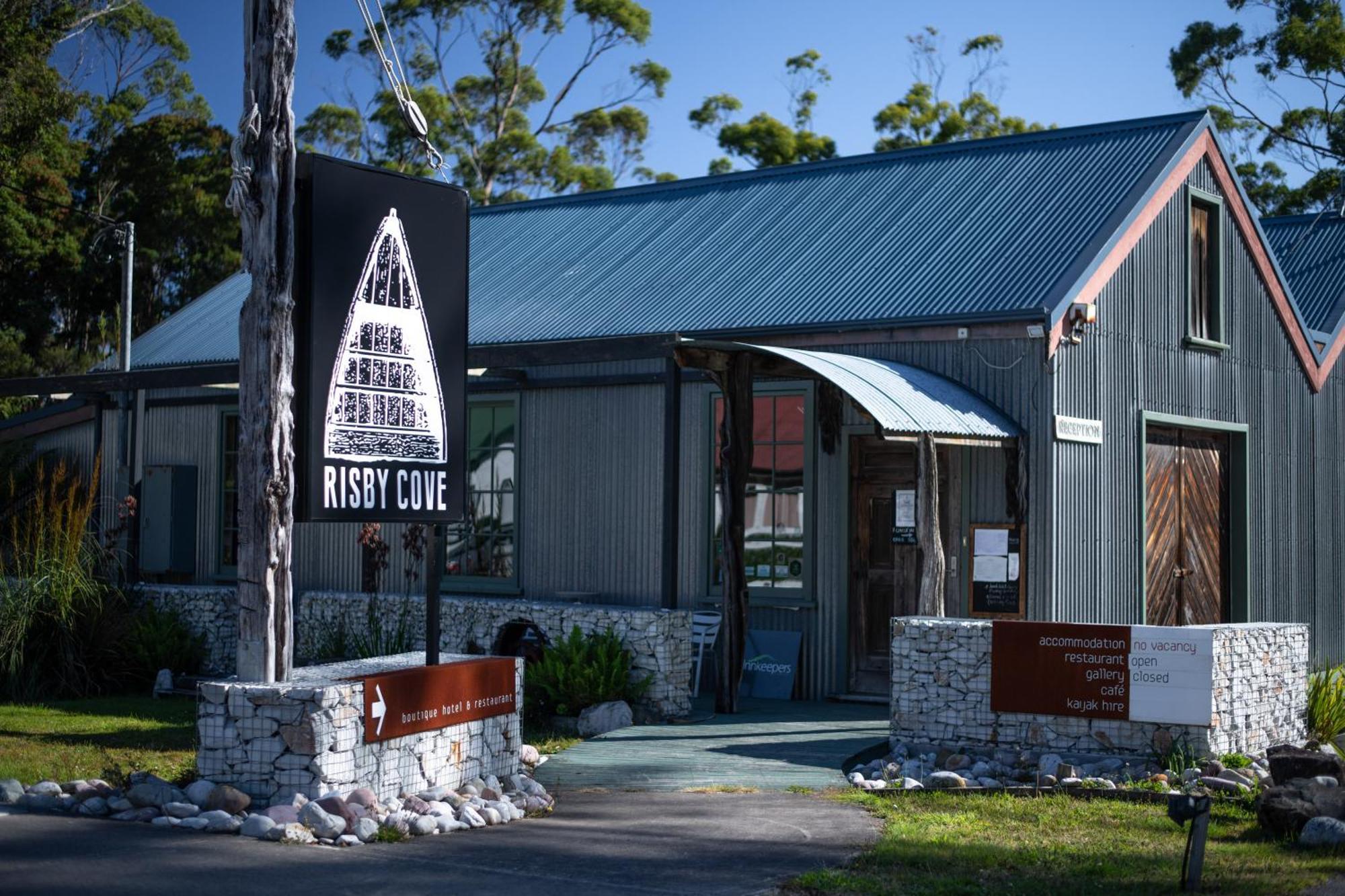 Risby Cove Boutique Hotel Strahan Exteriér fotografie