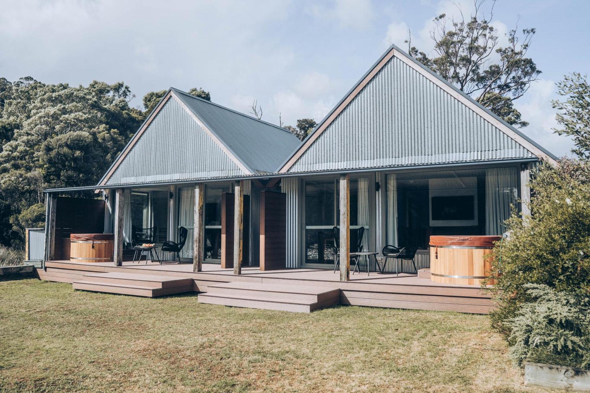 Risby Cove Boutique Hotel Strahan Exteriér fotografie